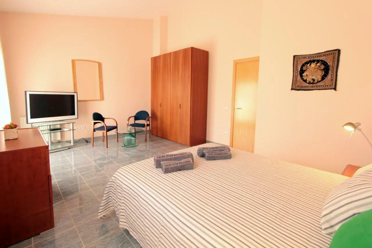 Villa Leon Inmo Chalet Arenal - 15687 Castello  D'Empuries